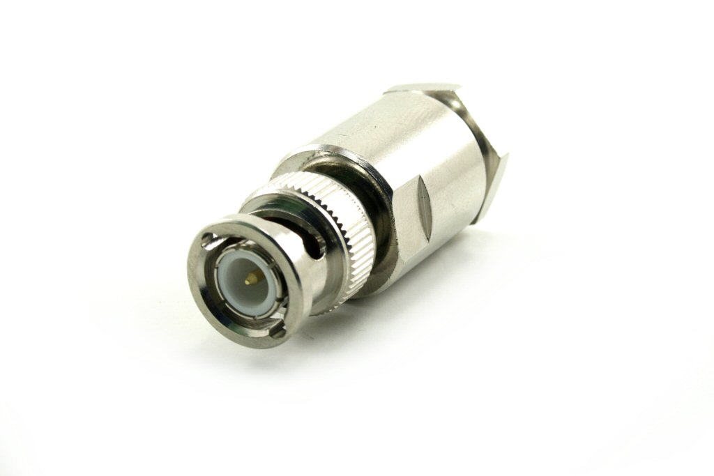  FICHE BNC MALE DROITE A SOUDER