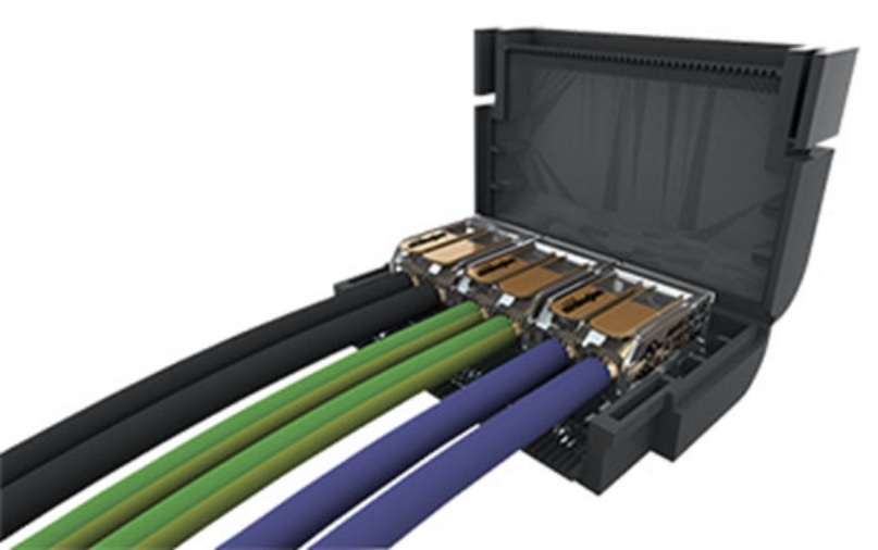 Mini boite de jonction extra-plate 0,6kV, 32A IPX8, avec gel isolant et borne à leviers. Blister de 1 boite 3 bornes à 2 entrées